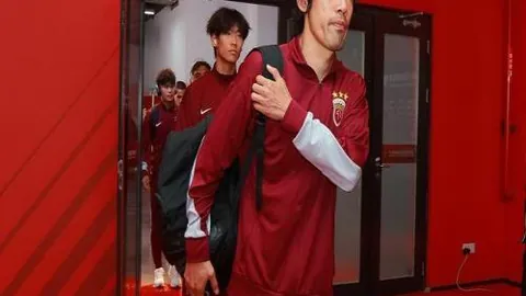 “开拓者群英荟萃，艾頓双二十助力胜局，小萨三双耀眼，蒙克狂砍29分力克国王”